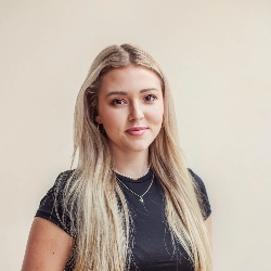 Veronika Varsamisová